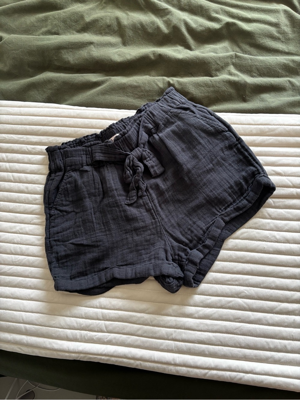 SO Black Linen High-Waist Tie Front Women's Shorts